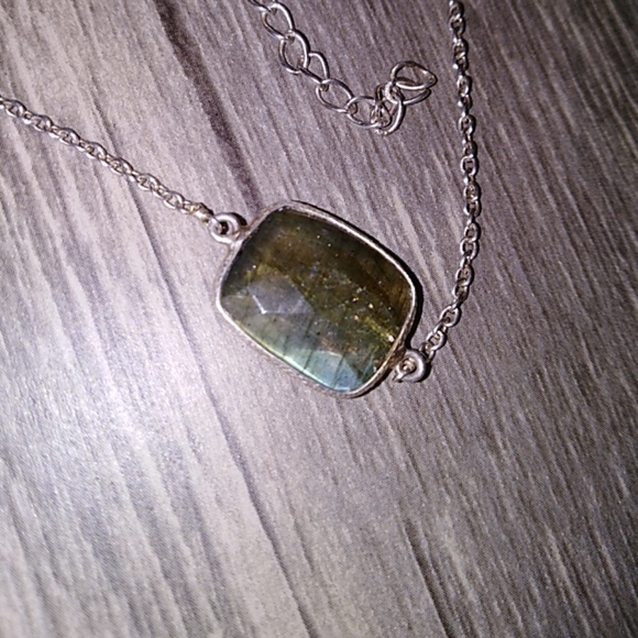 Delicate  labradorite sterling silver necklace - Picture 2 of 4